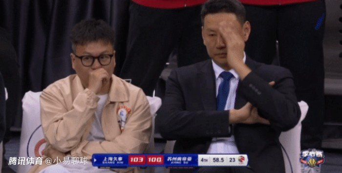 解开胸衣给你看的